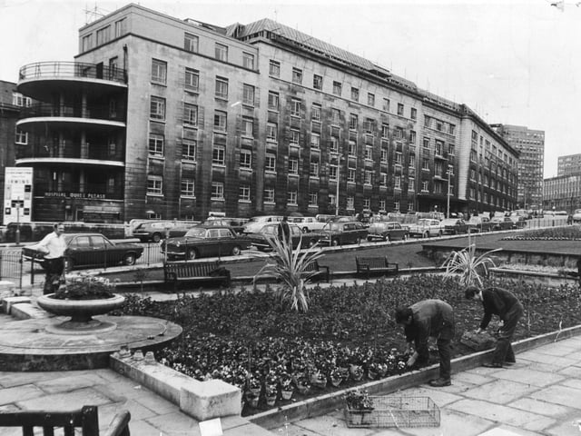 Share your memories of Leeds in 1972 with Andrew Hutchinson via email at: andrew.hutchinson@jpress.co.uk or tweet him - @AndyHutchYPN