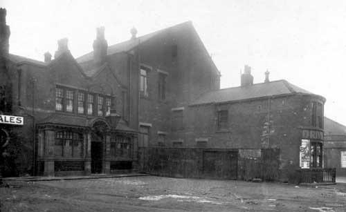Holbeck Pitt Conservative Club on Shafton Lane pictured in January 1929.