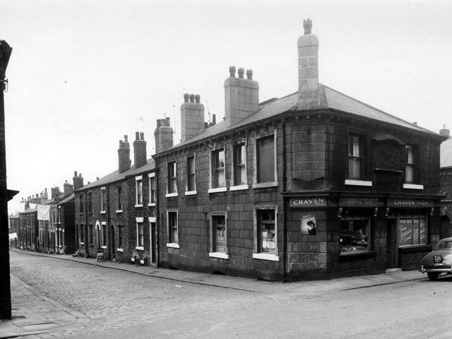 The Malcolm Arms pub on Green Lane in May 1959. The public house building was, at this time, an agent for Craven Dairies selling farm produce.