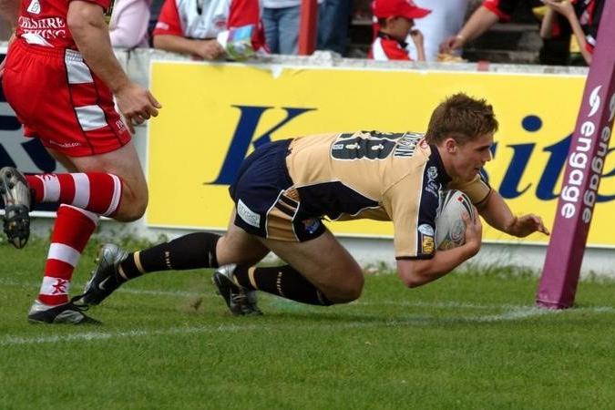 The academy product enjoyed the best Super League debut of any Leeds player scoring a hat-trick of tries and five goals in a record 74-0 win at Leigh in August, 2005.
