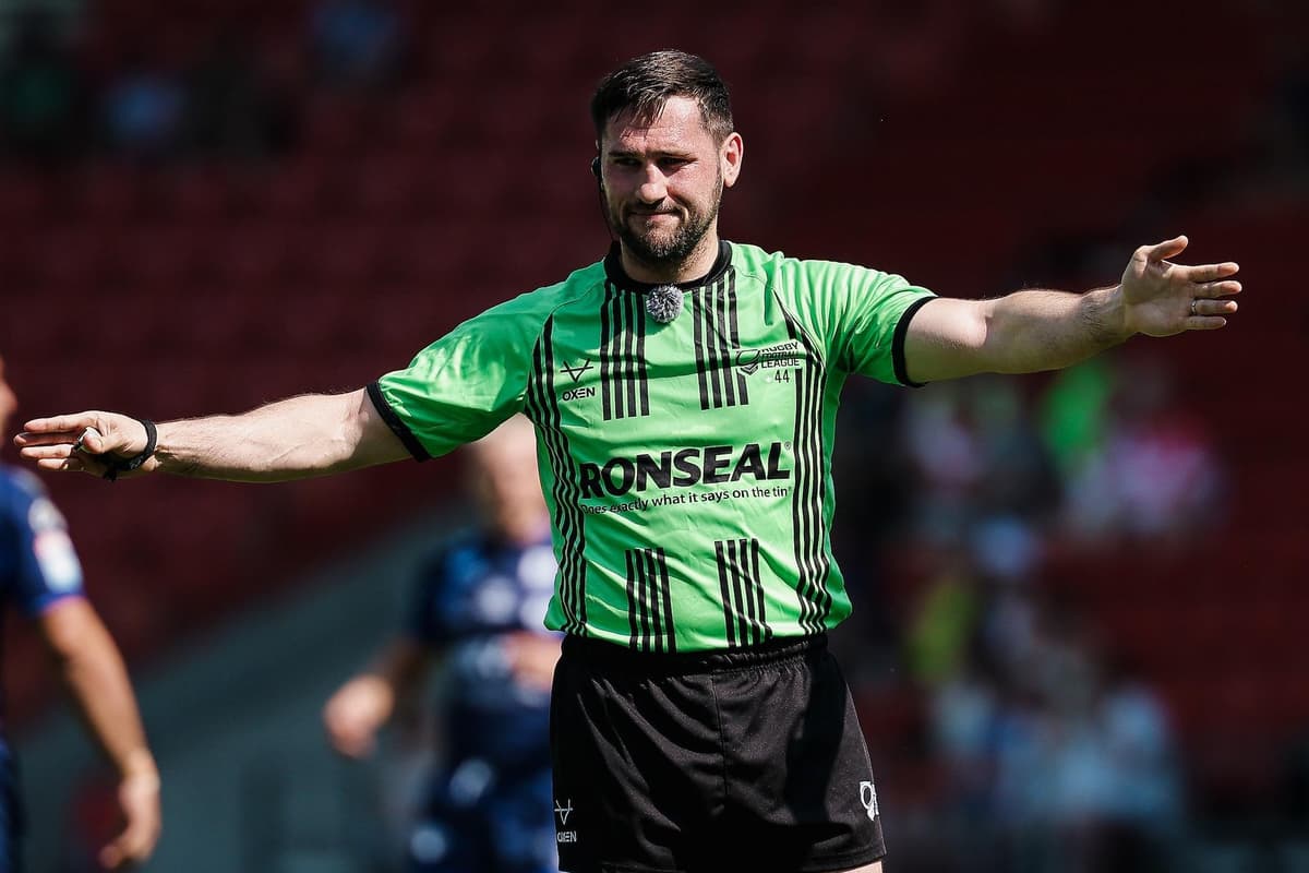 Refs named for Leeds Rhinos v Bradford Bulls, Wakefield Trinity v ...