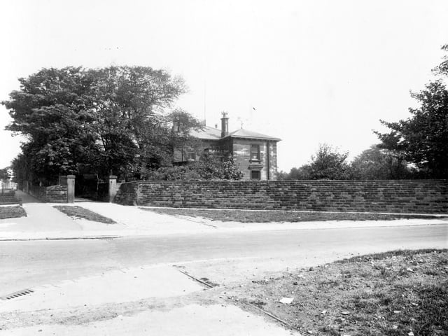 This view looks from junction with Scott Hall Road on to Potternewton Lane. Building on the right is Rutland Lodge. Pictured in June 1938.