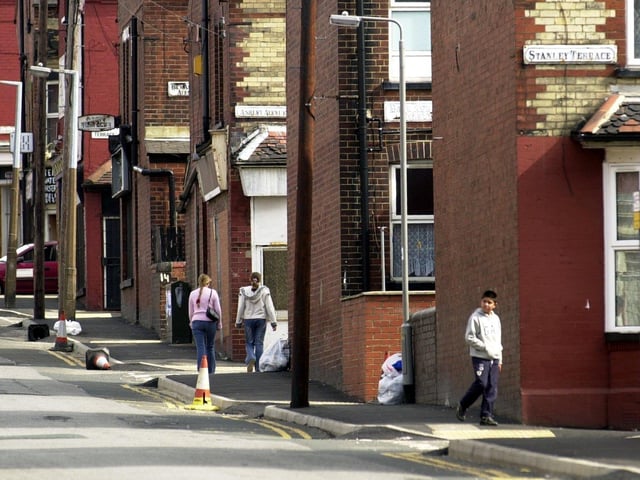 Enjoy these photo memories from around Leeds in September 2003