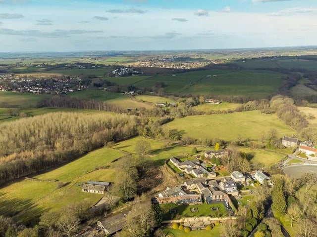 The property has stunning far-reaching views across open rural ‘Green Belt’ countryside. The property is situated on the outer curtilage of Scarcroft village which is only some six miles from Leeds city centre. Despite the peaceful location the property is ideally placed for access to other Yorkshire commercial centres including Harrogate and York together with excellent road access to the region’s motorway infrastructure.