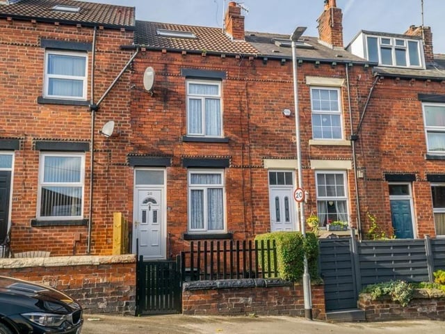 Situated within easy access of Leeds city centre is this three bedroom terraced home in Wortley. The exterior of the property offers low maintenance gardens to both the front and the rear, offering a good outside space for entertaining family and friends.