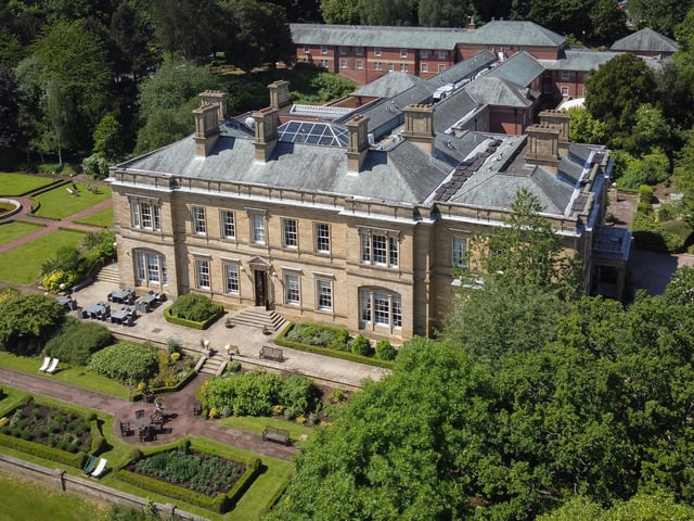 Just five miles from Leeds, Oulton Hall is close enough to the buzz of city life but is set among the rolling countryside, making it perfect for those who crave peace and quiet.