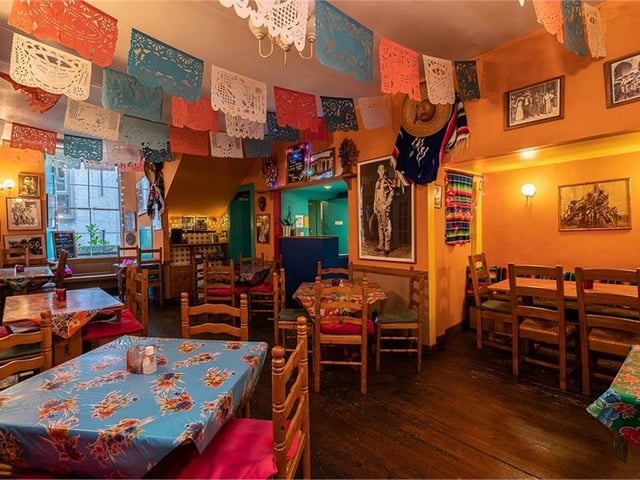 Lower ground dining area 2.