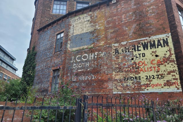 According to an insurance plan of Leeds from 1902, the current East Street Mills building (pictured) was one of Steander's biggest employers, as it was home to J Crawford & Sons linen mill. 

Old advertisements can still be seen on the side of the building, for wool and cloth care businesses.