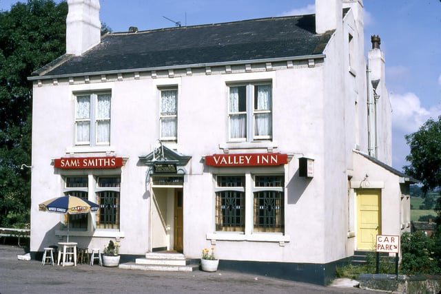 Valley Inn, a Samuel Smith's public house located on Whitehall Road, beside the junction with Dale Road, just off the picture to the right. Pictured in August 1969.