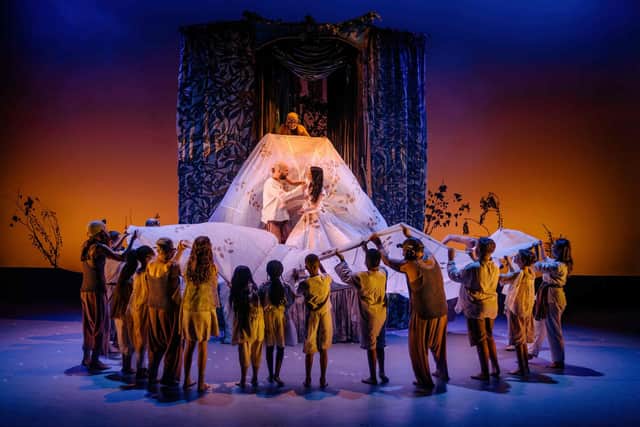 The show features a cast of 20, including 10 local primary children