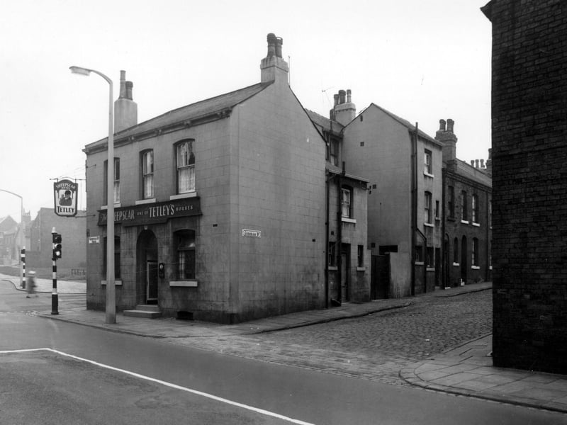 The Sheepscar Hotel on Sheepscar Street pictured in May 1958.