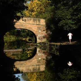 The canal is lined with beautiful colours in the autumn - and it's perfect for both a short stroll or a full day's walk. Take a detour at Kirkstall Abbey or stroll into the city centre, and there's plenty of nearby pubs to stop off at on the way, including the Abbey Inn near Bramley.