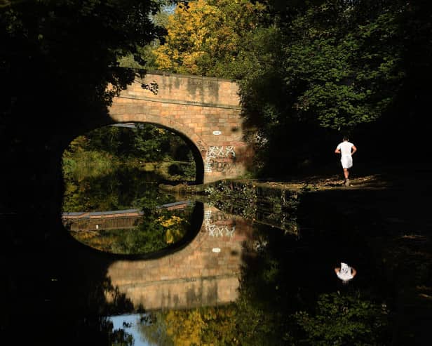 The canal is lined with beautiful colours in the autumn - and it's perfect for both a short stroll or a full day's walk. Take a detour at Kirkstall Abbey or stroll into the city centre, and there's plenty of nearby pubs to stop off at on the way, including the Abbey Inn near Bramley.