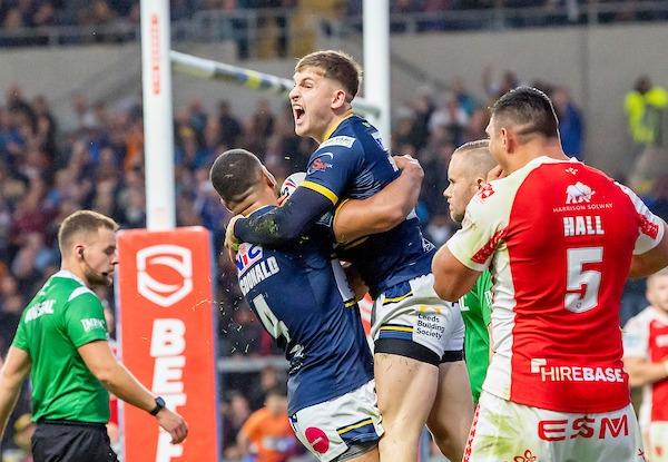 The hooker, who has been playing stand-off, limped off against Warrington with Achilles tendonitis. His injury is not believed to be long-term.