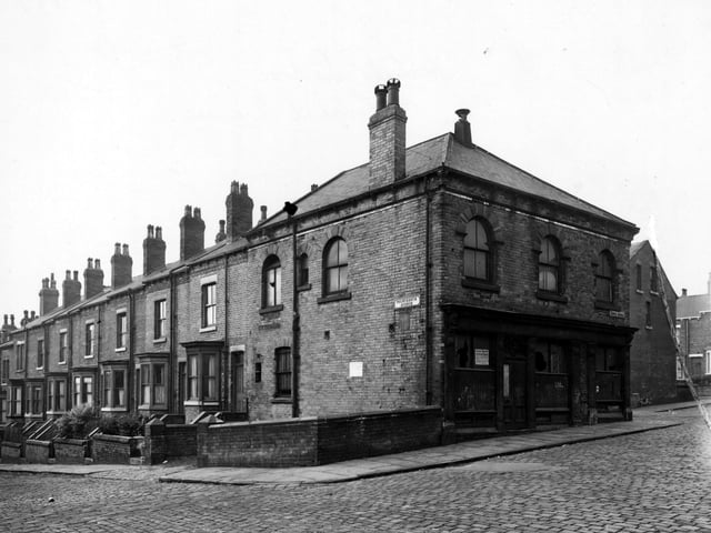 The Adult School at number 13 Eighth Avenue by the junction with Fourteenth Avenue. Fifteenth Avenue visible in the background. Pictured in October 1947.