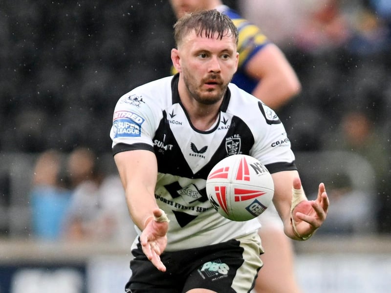 Grade D head contact, 15 penalty points, total points in the past 12 months 16 - two-match suspension and fine.