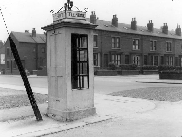 Telephone box at the junction of Buller Grove and Harehills Lane in July 1936.