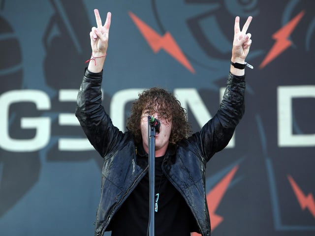 Bowman fronts indie-rockers The Pigeon Detectives.