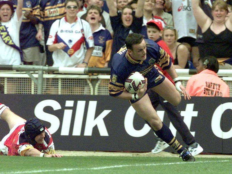 Try time for Rhinos' Francis Cummins.