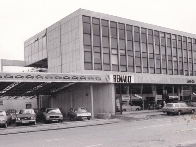 Renault's smart new retail branch on Regent Street in March 1977.