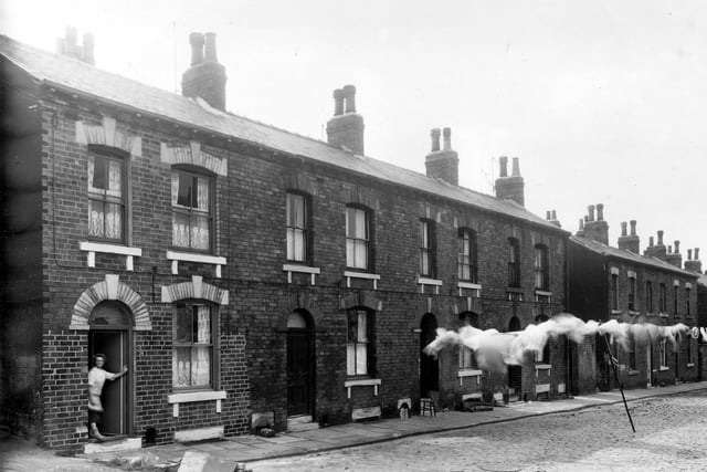 Husler Street, seen from Husler Grove, looking towards Buslingthorpe Lane. Pictured in July 1958.