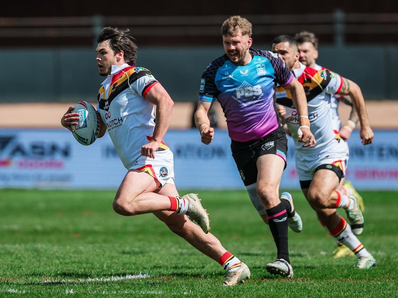 Grade B head contact, three penalty points, total points in previous 12 months three - fine.