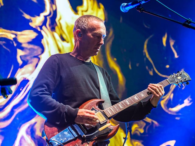 Ocean Colour Scene guitarist Steve Cradock