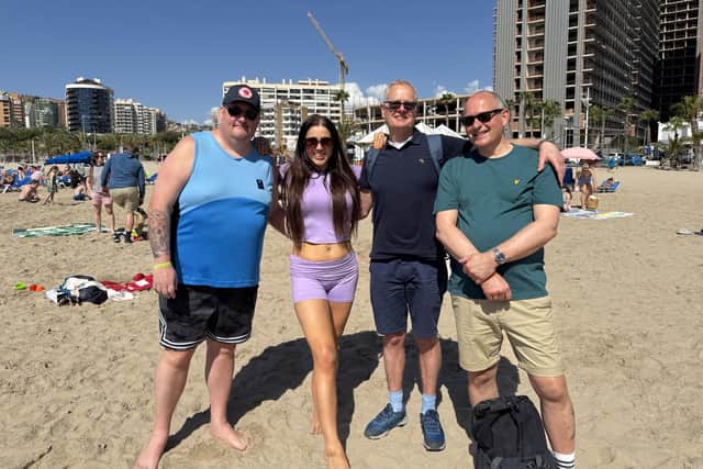 Sophie Mei Lan, Danny Malin, Steve Slack and Mark Scott enjoying the beach in Benidofm