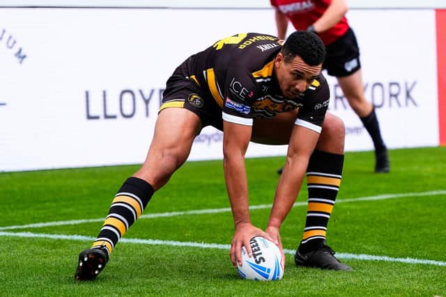 Veteran Ben Jones-Bishop scores for York Knights against Batley Bulldogs in September, 2025. Picture by Olly Hassell/SWpix.com.
