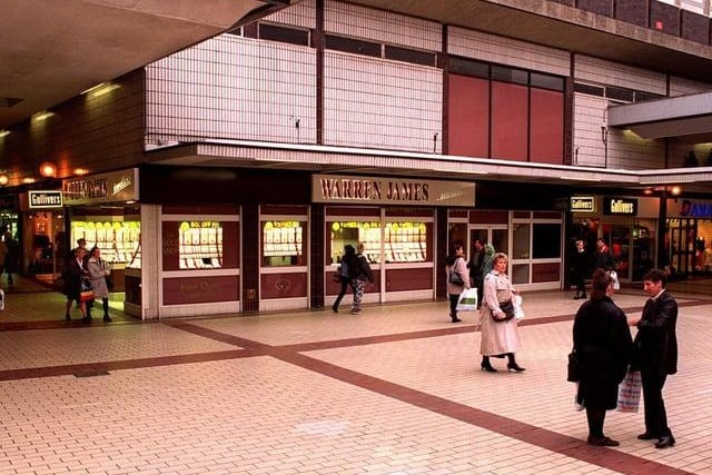 Do you remember Trinity Street Arcade? It welcomed welcomed customers for more than 30 years before being demolished in the 2000s to make way for the £350 million Trinity Leeds development.
