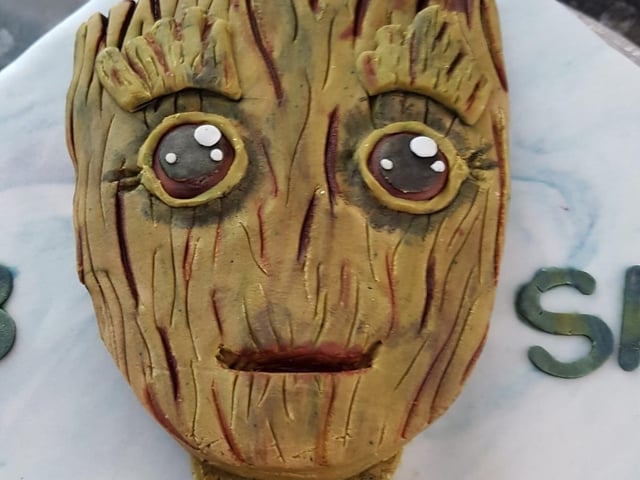 Sue Newsome said: "Cake made by my eldest daughter for her sister."