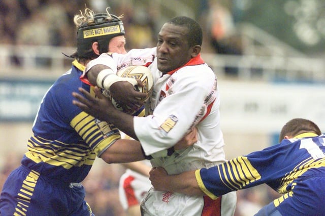 New chief executive Gary Hetherington made Farrell, who he had worked with at Sheffield Eagles, one of his first signings for Leeds, in 1997. Particularly under coach Graham Murray, he was a key member of a fearsome pack.
