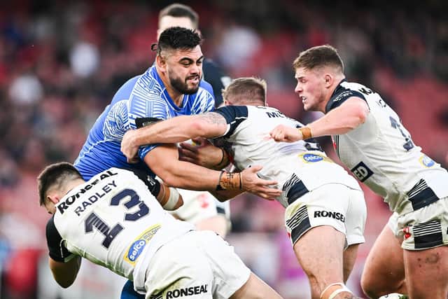 Royce Hunt, seen in action for Samoa against England in a 2022 World Cup semi-final, is no longer a target for Leeds Rhinos. Picture by Will Palmer/SWpix.com.