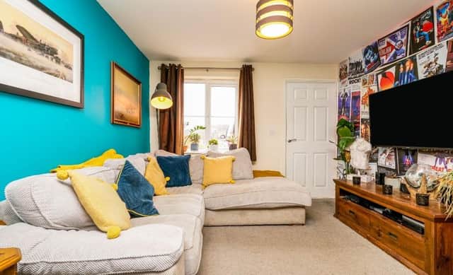 This ready-to-move-into home is ideally suited to the first time buyer or a small family, close to local amenities and within easy access to Leeds city centre