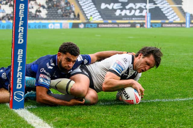 Hull's former Leeds Rhinos winger Tom Briscoe will retire after making his 400th Super League appearance in tonight's game between the sides. Picture by Allan McKenzie/SWpix.com.