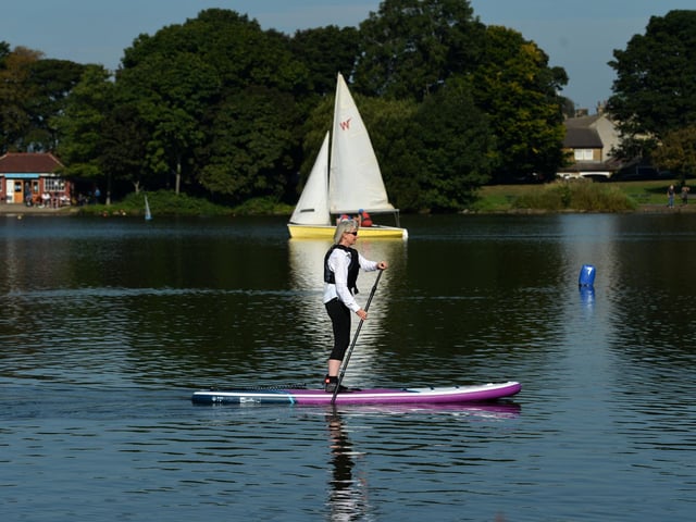 Also known as "the dam" by locals, Yeadon Tarn, near Leeds Bradford Airport, is a 20-acre park with a stunning view of a lake. It is an ideal place to take a refreshing walk. Other activities to get involved with include sailing, fishing and plane watching.