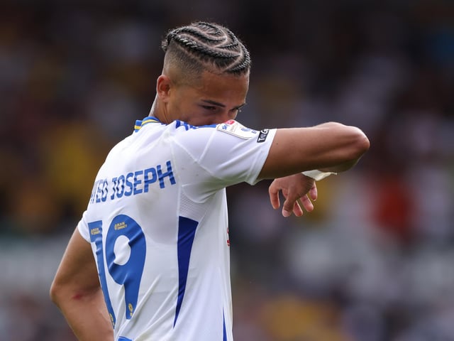 6 - Some good battling, a couple of bits of decent link up but frustration again. Either wasn't where he needed to be or crosses didn't find him. Fluffed a shooting chance in the first half.