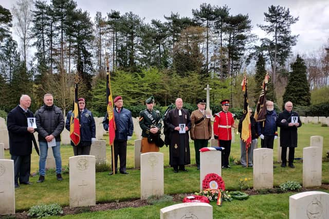 he military party, original researchers and local standard bearers at the graveside
