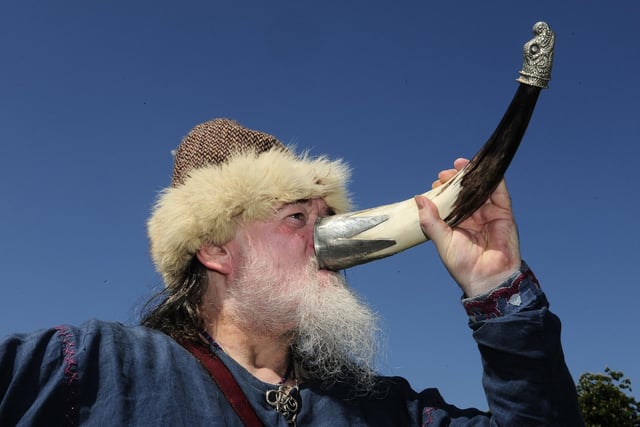 Andy McKie of Morley of the Volsung Vikings has a cooling drink.