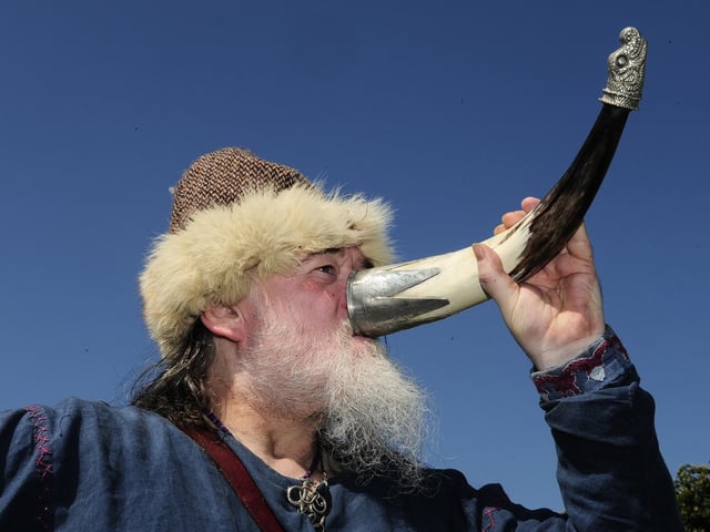 Andy McKie of Morley of the Volsung Vikings has a cooling drink.