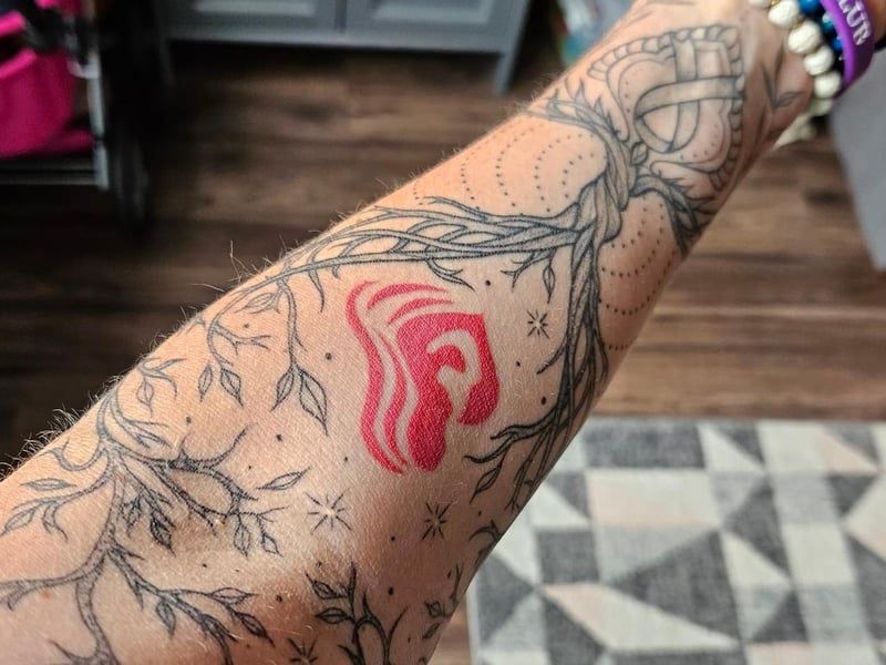 Tara Elizabeth McHale said: "My tree of life to represent life, changes, ever-growing. Also a tribute to my breastfeeding and breast cancer journey."