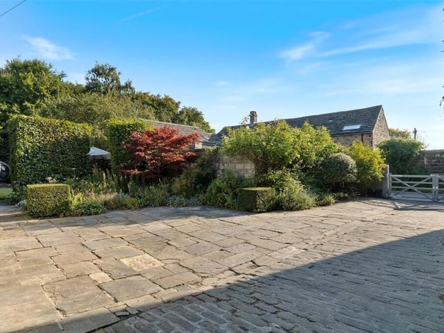 The Old Surgery provides a rare opportunity to enjoy tranquil village living, yet within striking distance to the hustle and bustle of Leeds and Harrogate.