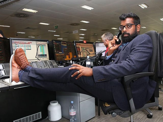 After a sell-out tour in 2022, Romesh is back with a brand-new show examining the human condition. He returns to the First Direct Arena on 7 June.