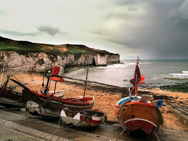 The North Landing at Flamborough returns to its tranquil beauty for the winter months in December 1999.