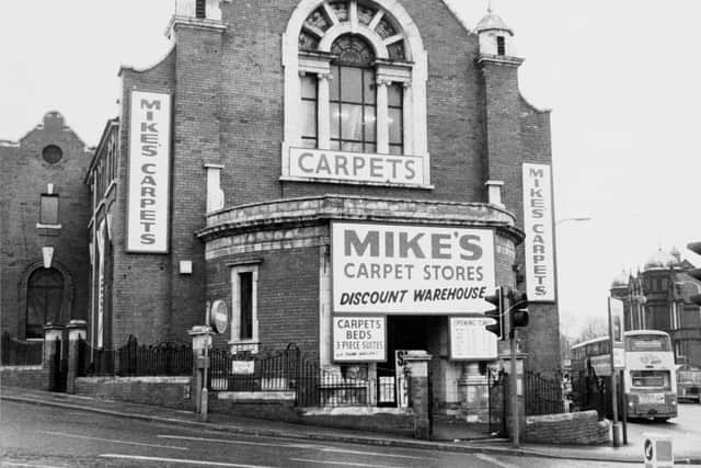 Mike's Carpets at Armley
16th february 1993
Branch road, Armley, Leeds
