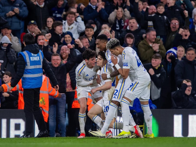 7 - Straight into the action, causing problems and bothering defenders. Did well to hold his run for his chance, unlucky not to score.