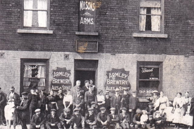 A good crowd at the Masons Arms at the turn of the century.