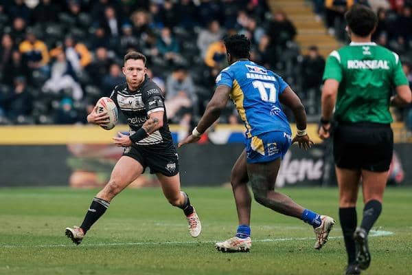 Yusuf Aydin, seen making his Hull FC loan debut against Leeds Rhinos last month, has now joined the club on a full-time contract. Picture by Alex Whitehead/SWpix.com