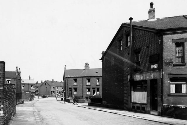 Sunbeam Fish Shopon Rowland Road in August 1949. Westbourne Street is on the right with Sunbeam Street to the left.