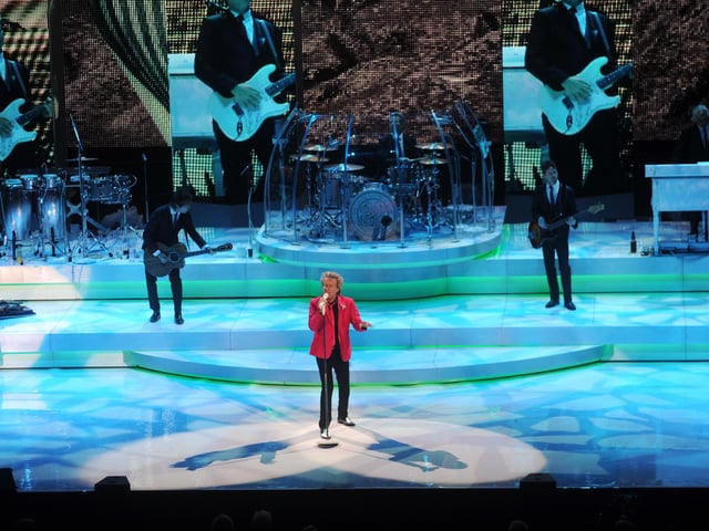 Singer-songwriter Rod Stewart who has sold more than 120 million records worldwide graced the stage for the first time in September 2013